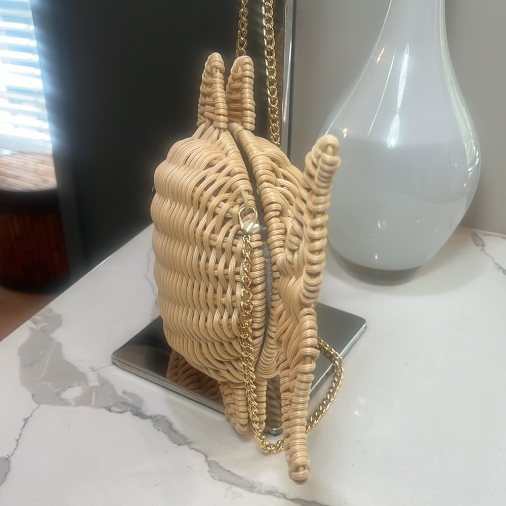 Tommy Bahama Natural Rattan Wicker Woven Fish Bag Crossbody or Clutch - NWT - Picture 7 of 11